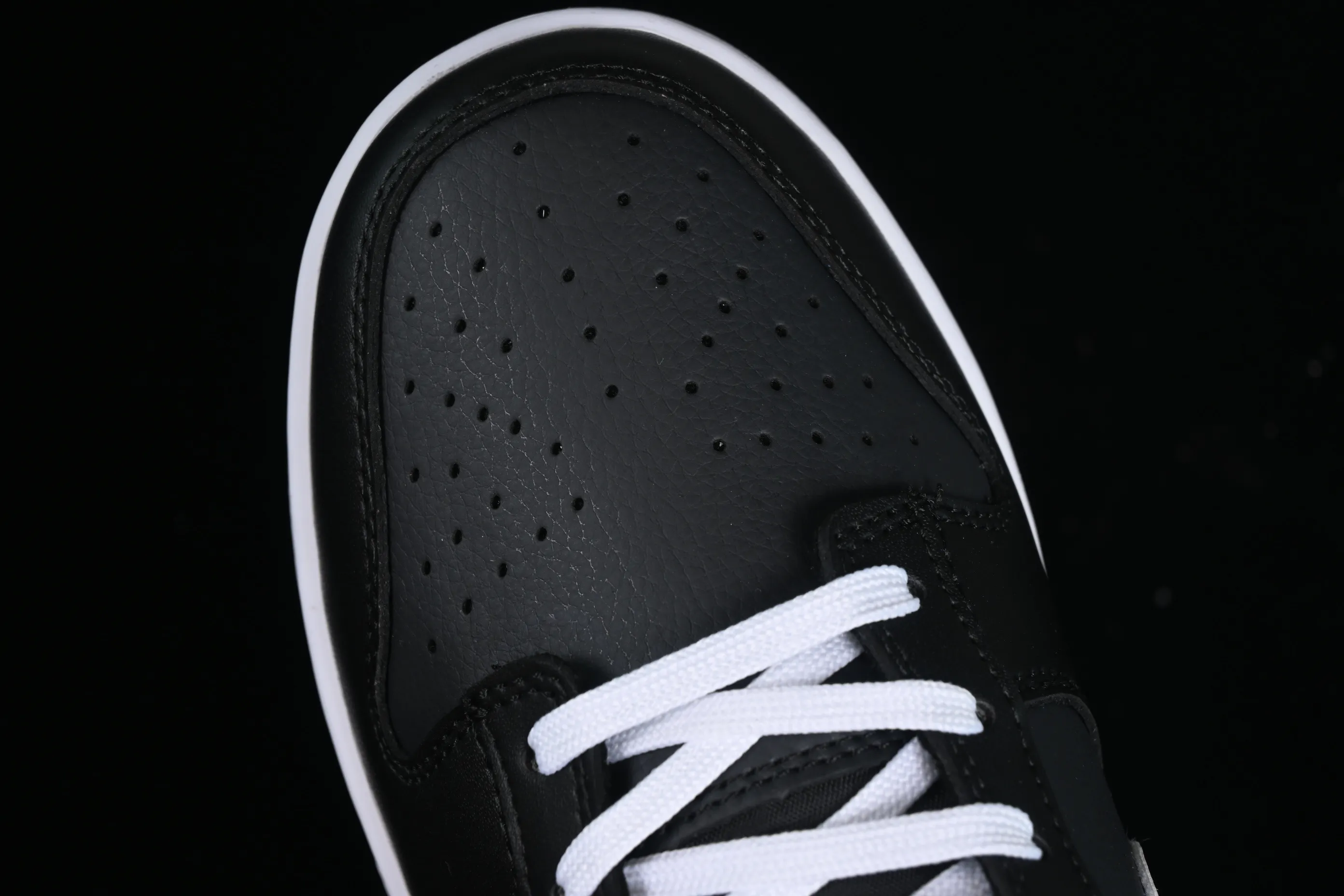 All categories Nk SB Dunk series Nk SB Dunk Low low-top sneakers Nk Dunk Low Retro pure black and white SB low-top sports and leisure sneakers DJ6188-002